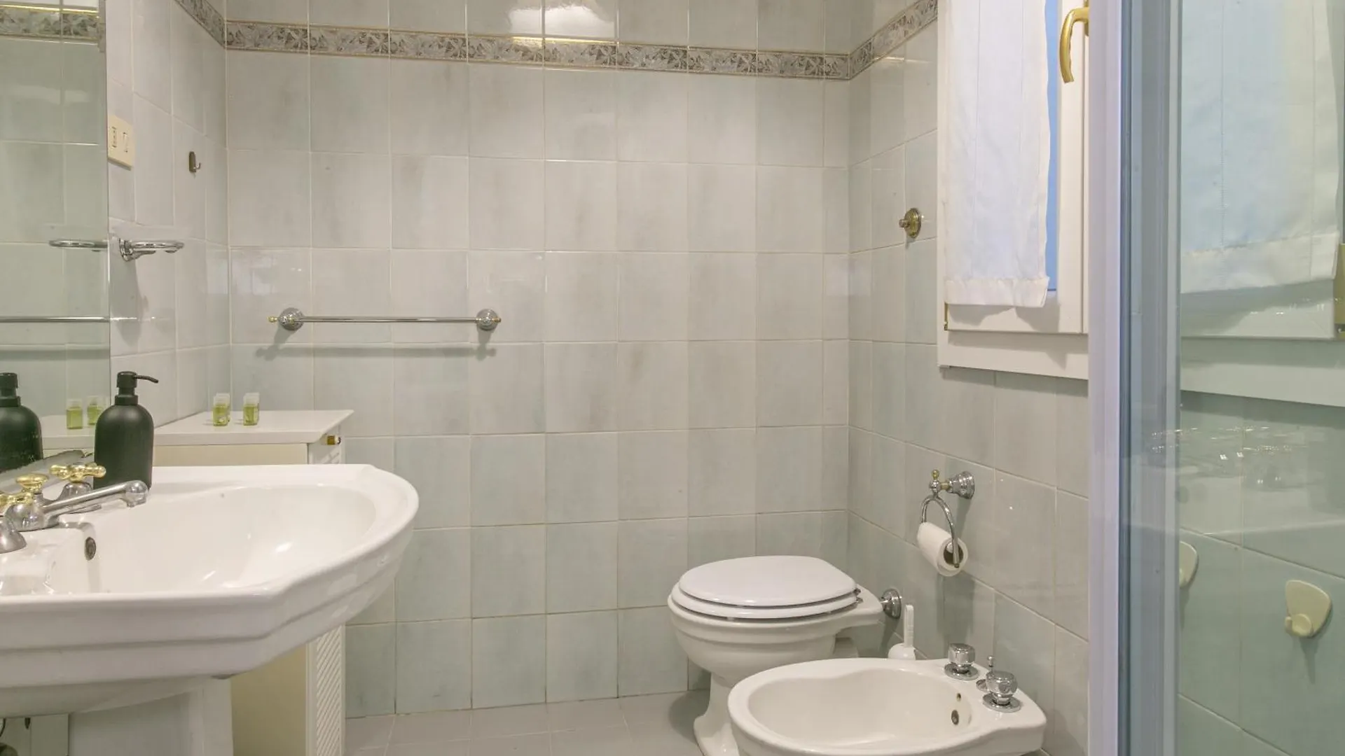 Modern Apartment 5 Minutes From Ponte Milvio