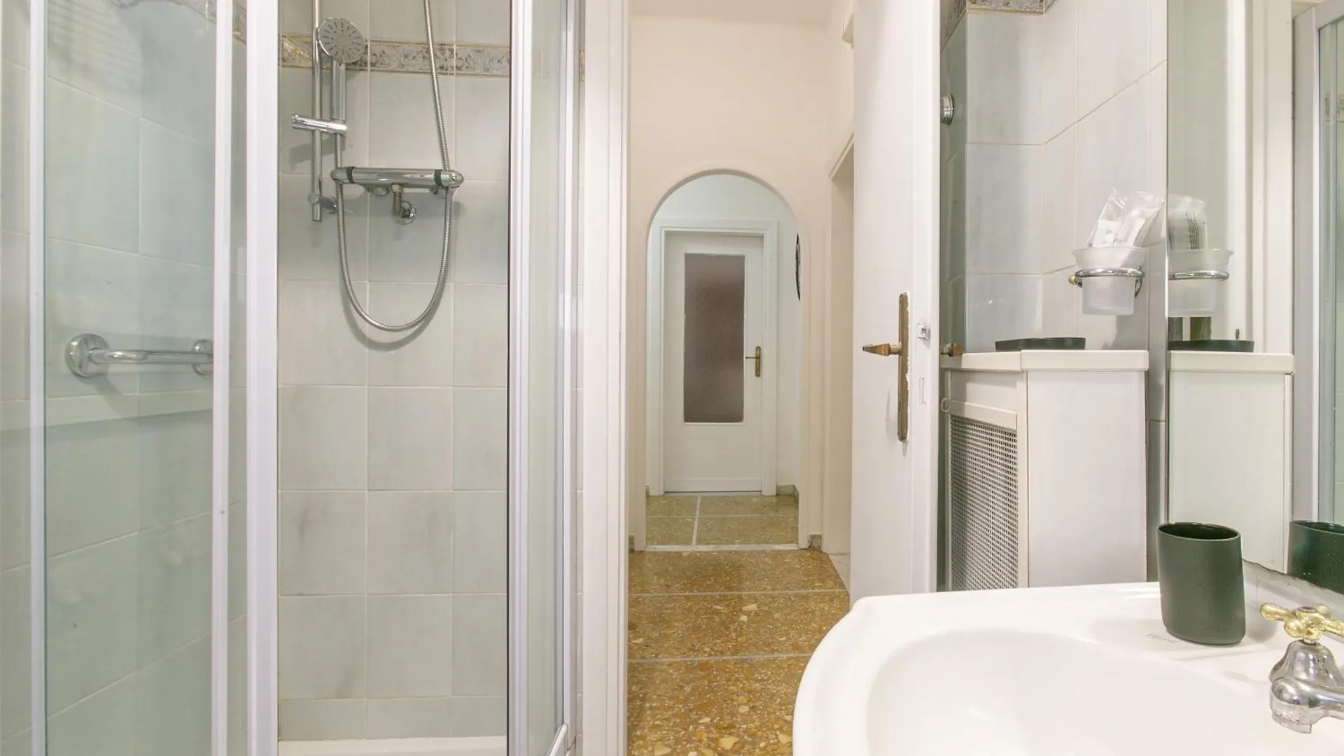 Modern Apartment 5 Minutes From Ponte Milvio Rome
