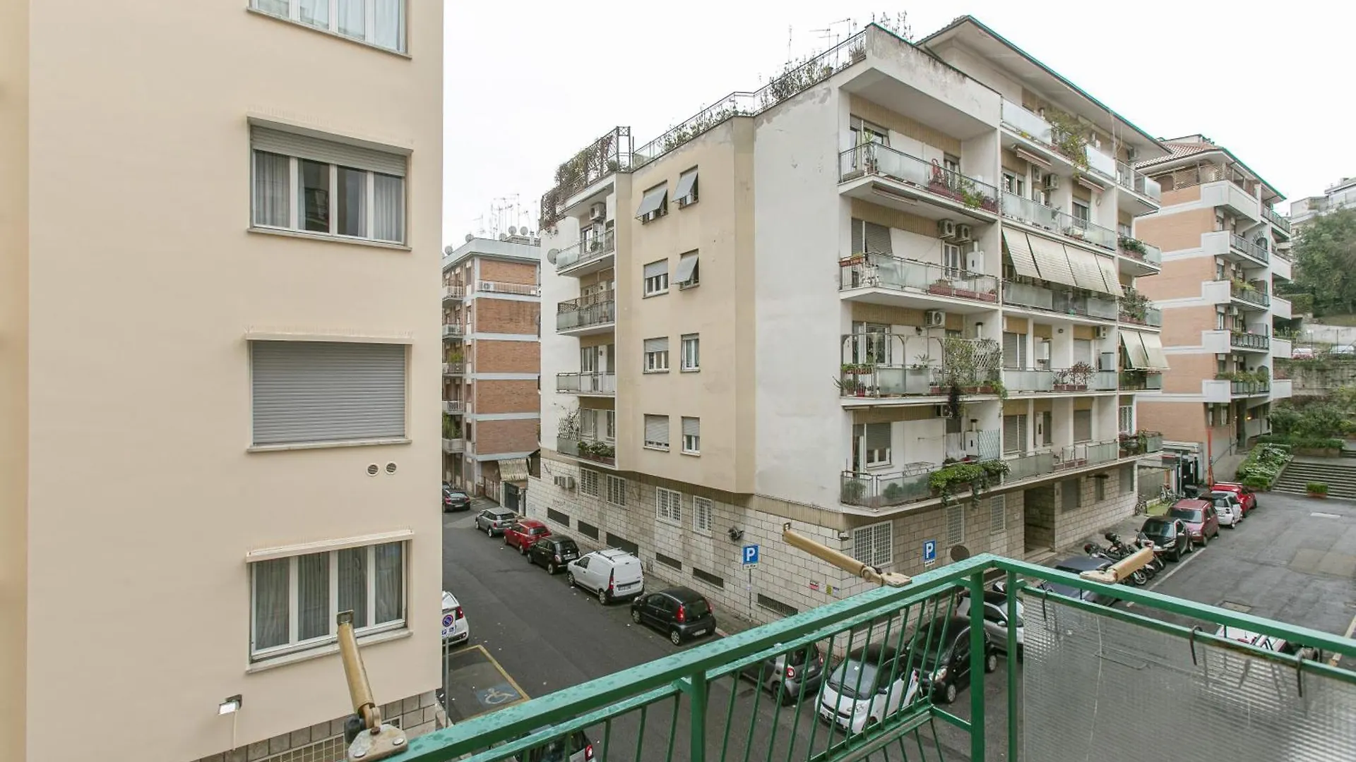 Modern Apartment 5 Minutes From Ponte Milvio Italy