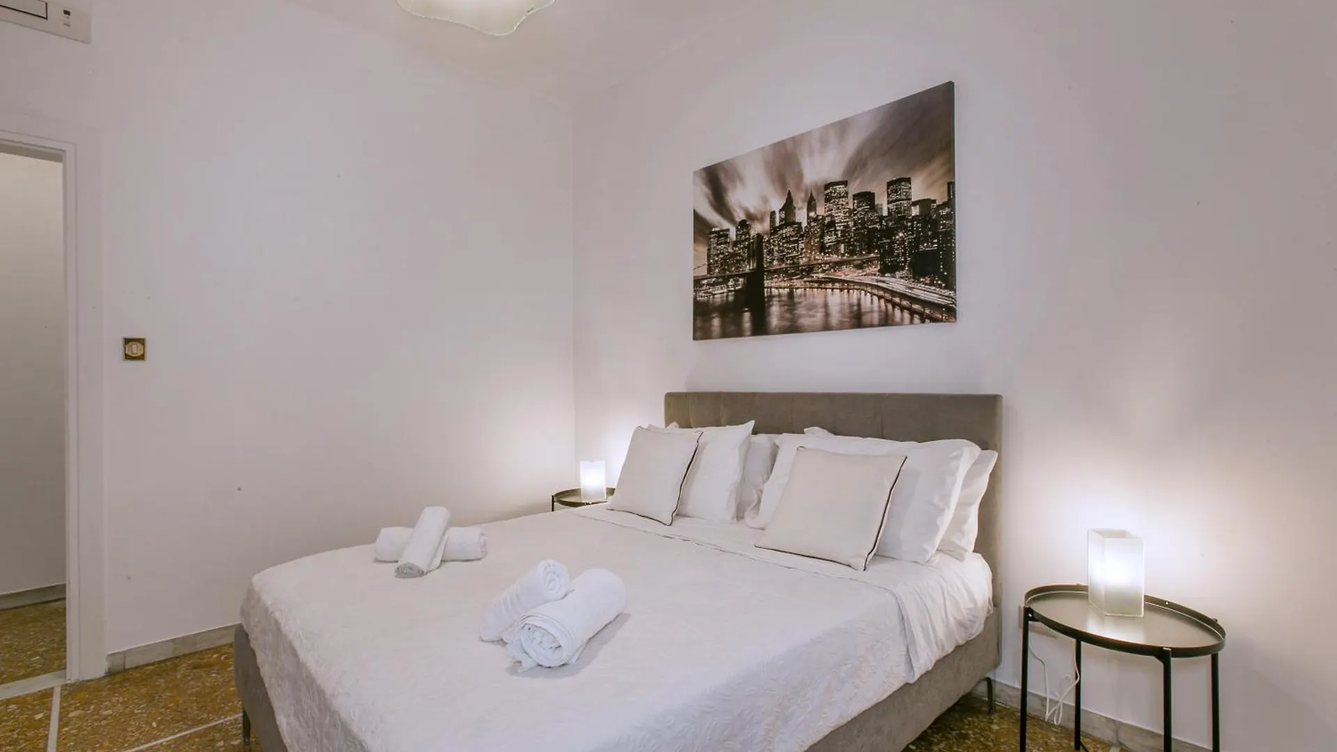 Modern Apartment 5 Minutes From Ponte Milvio Italy